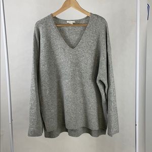 Oversized H&M grey v neck sweater